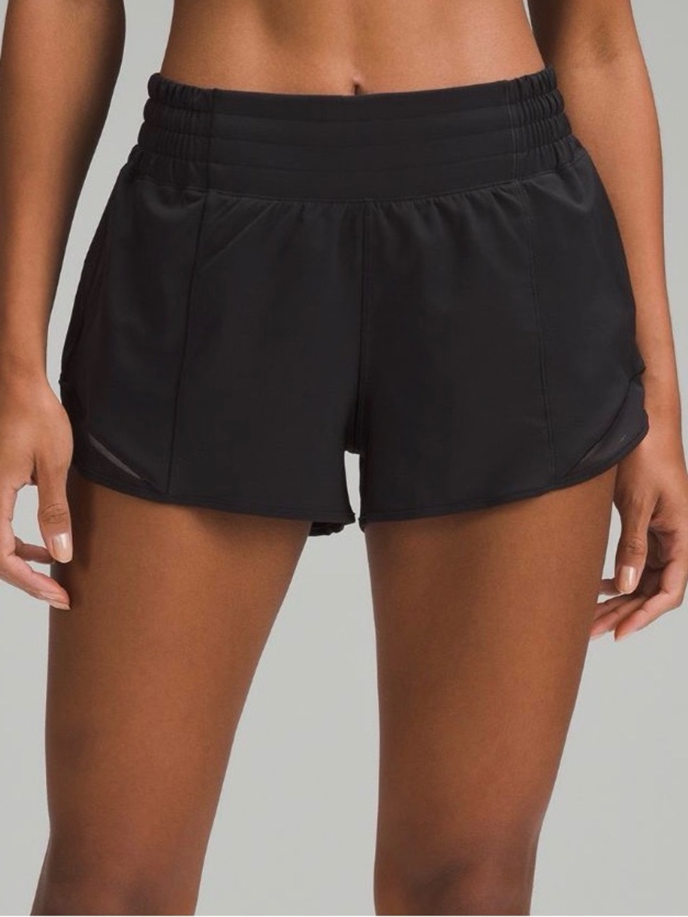 Lululemon Black Hotty Hot High Rise 2.5" Short size 6